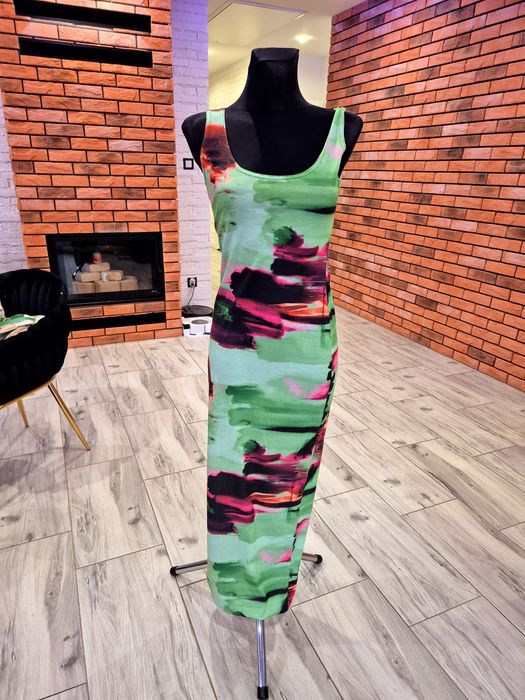 Kolorowa letnia sukienka maxi