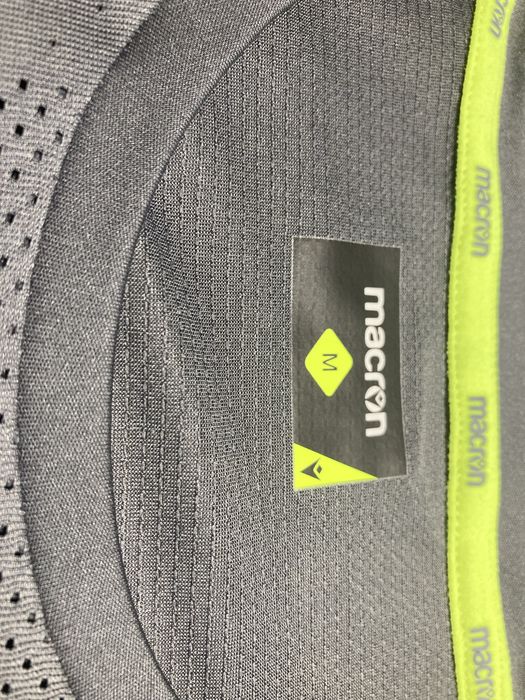 Camisola técnica de desporto