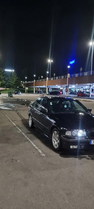 BMW 318 TDS de 1994 — ACEITO TROCAS
.