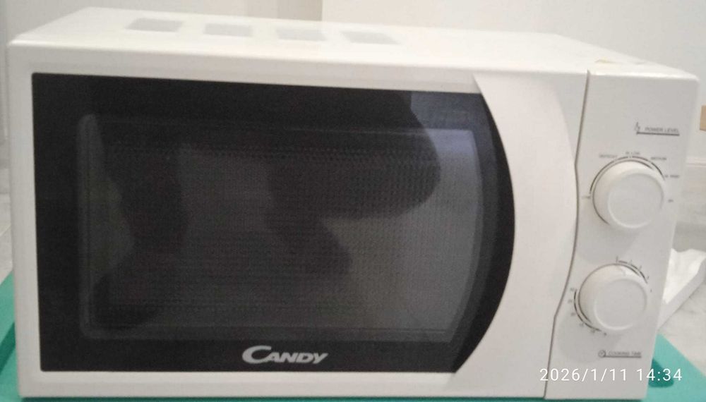 Micro Ondas CANDY CMW 2070M  20 L