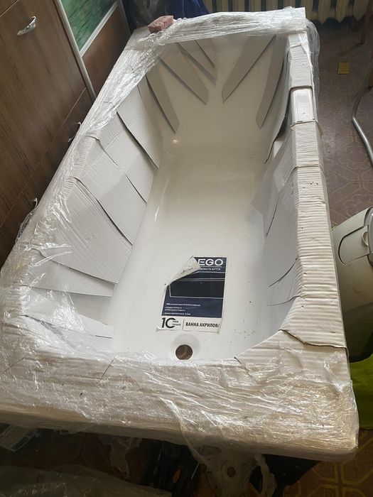 Ванна Акриловая ..