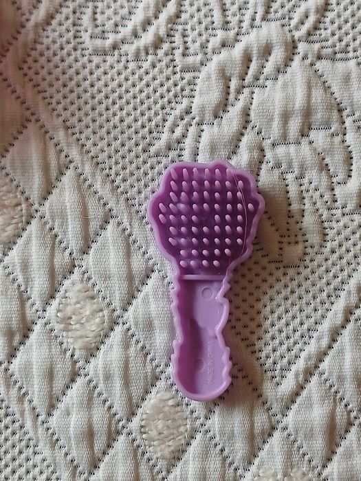 Escova de Cabelo Pequena para Boneca - Rosa Lilás