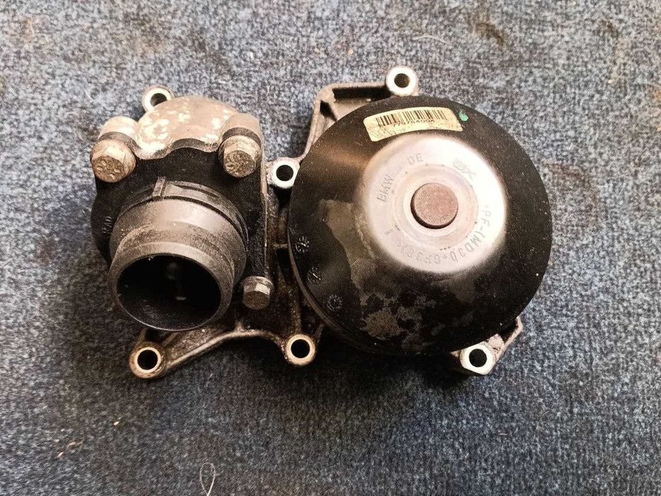 Bmw e60 e87 e90 lci n47 насос води 7797640 e83
