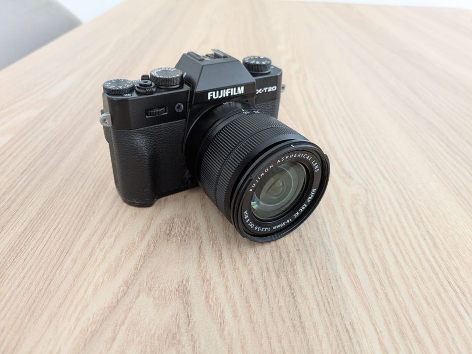Câmera Fotográfica Fujifilm X-T20 + 16-50mm + 50-230mm