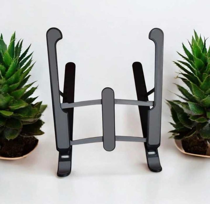 Nowa czarna podstawka pod laptopa komputer