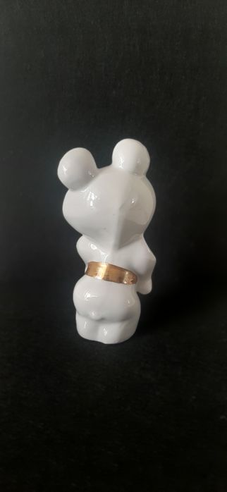 Фарфоровый олимпийский мишка,