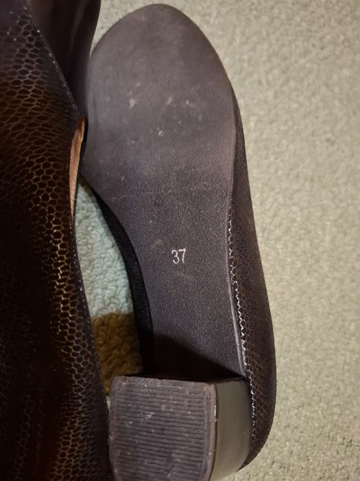 Czółenka na słupku Venezia,  skóra  37