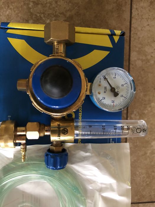 Редуктор кислородный баллонный медицинский БКО-50-4-2М с ротаметром