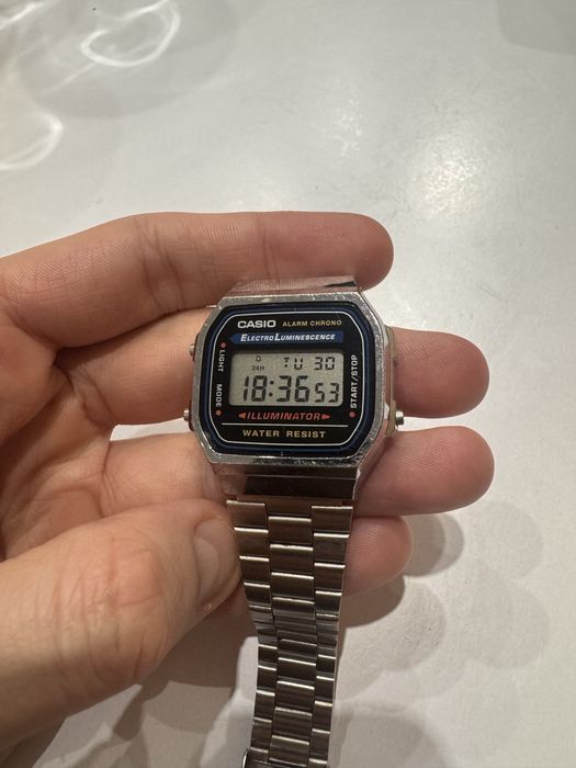 Casio A168 оригінал, робочі, металевий браслет