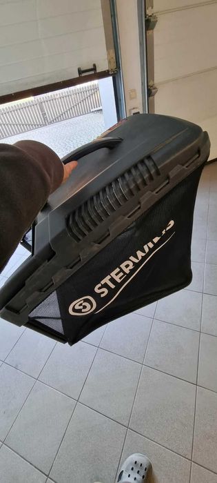 Sprzedam kosz do trawy do kosiarki STERWINS