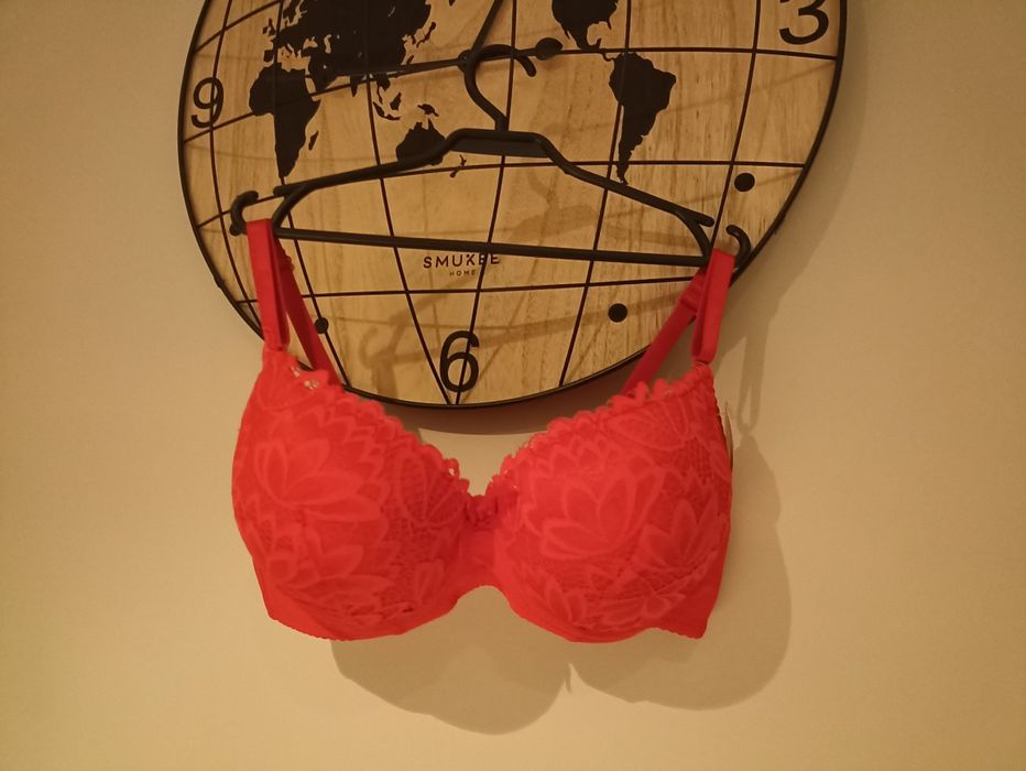 Biustonosz czerwony push-up 85B