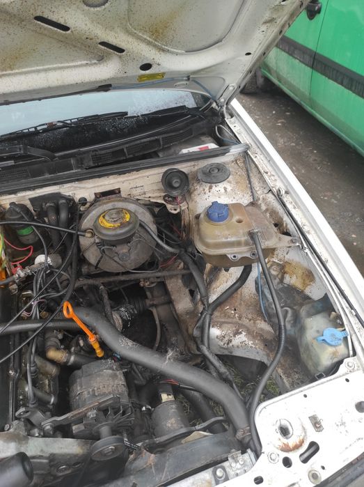 Автомобіль Ауди 80б3