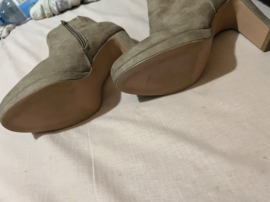 Botki na obcasie Anna Field