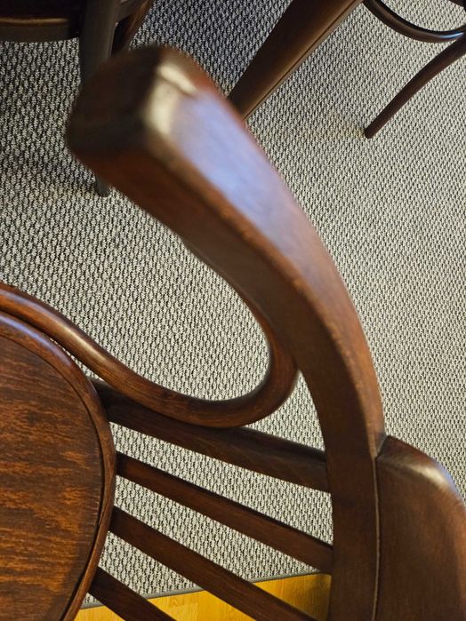 Oryginalne krzesło-fotel Thonet