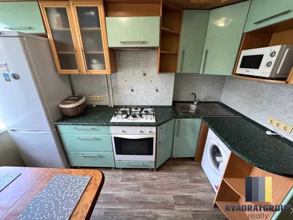 Продаж 2 к квартири жм Перемога 6, Штабний провулок 5