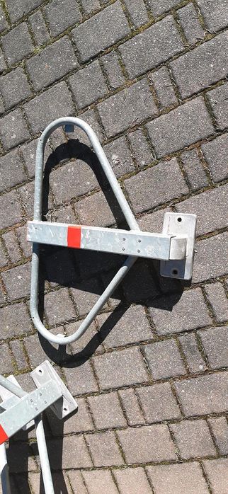 Blokada parkingowa z kluczykiem