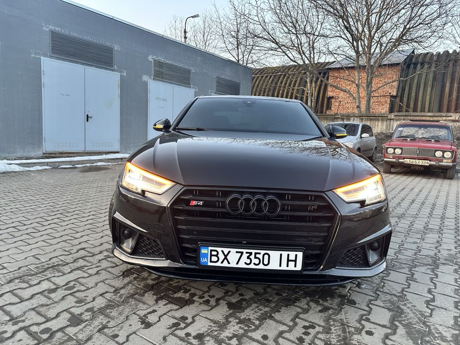 Audi a4 b9 s-line