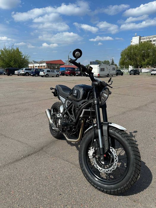 Мотоцикл GEON SCRAMBLER (300 FE 17/17 МКПП 6 II)