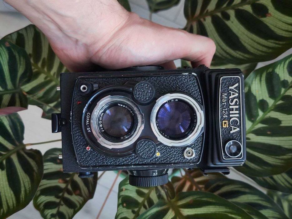 Yashica Mat 124G
