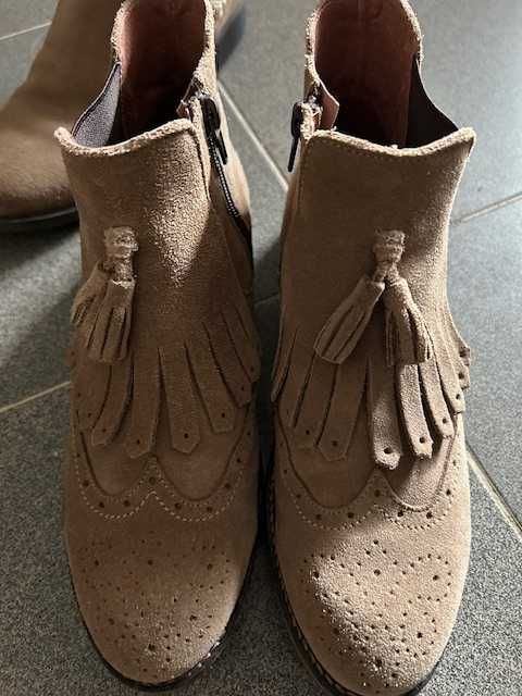 Botas em Camurça