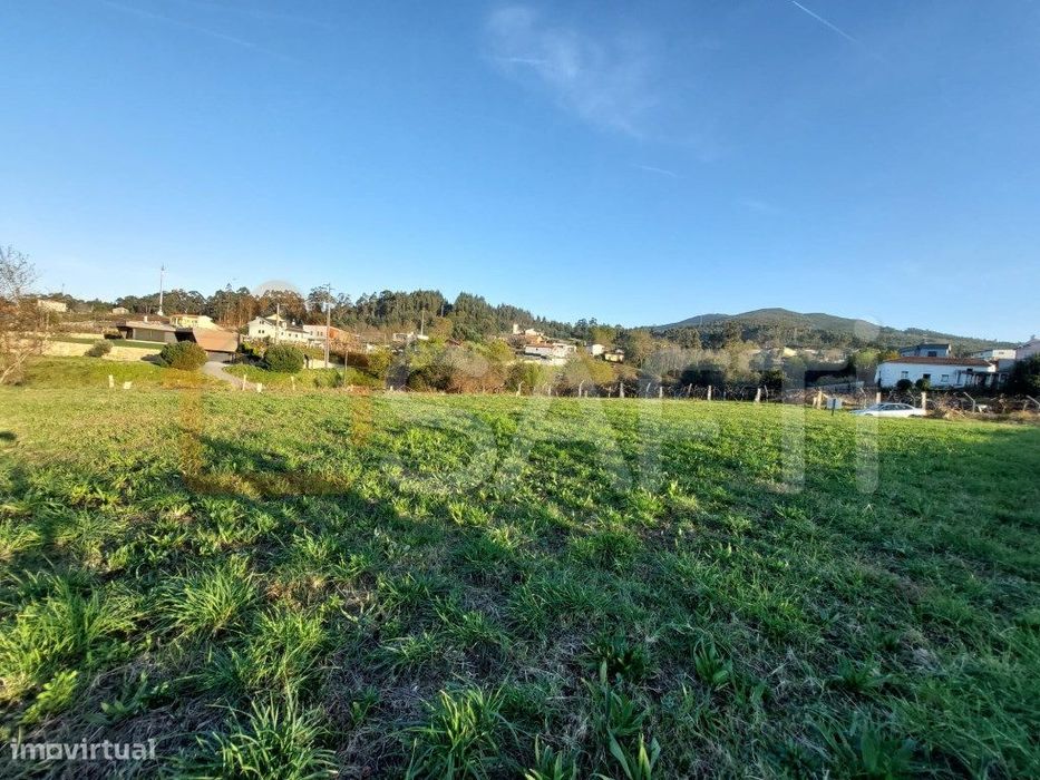 Terreno construtivo com bons acessos — Ganfei (São Salvador), Viana do Castelo