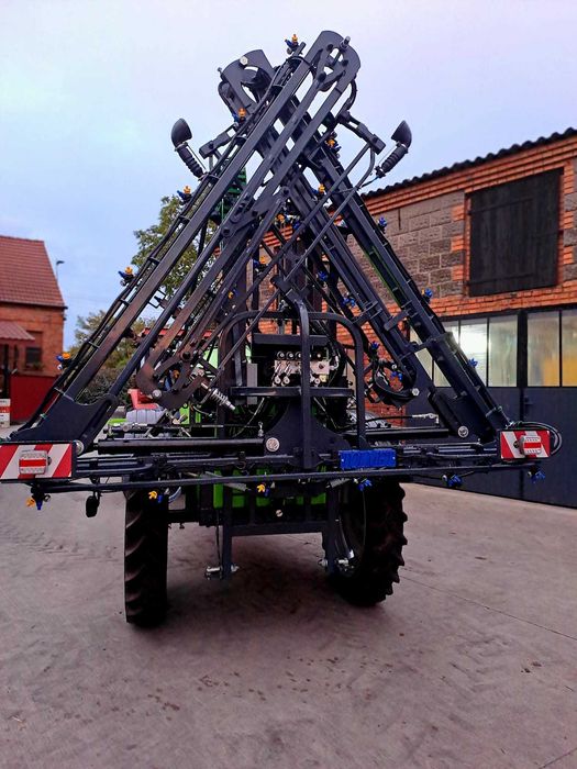 Opryskiwacz ciągany hydrauliczny belka X przyczepiany Tolmet Bruno