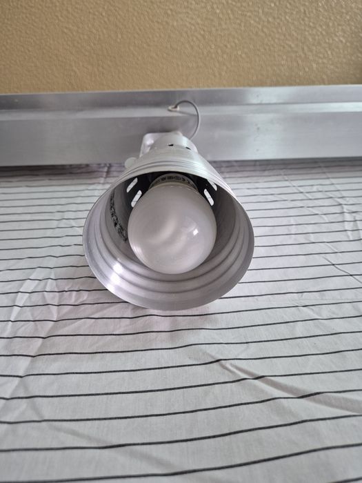 Candeeiro/projector tecto