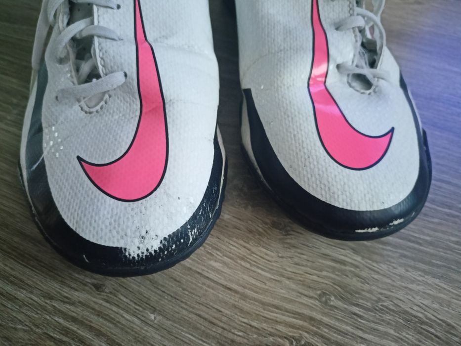 Halówki Nike r.37 Unisex