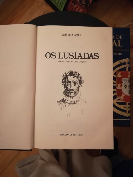 Livros Lusíadas e história Portugal estado novo
