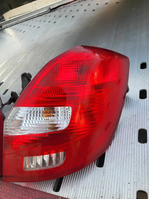 Skoda fabia II kombi lampa tył prawa