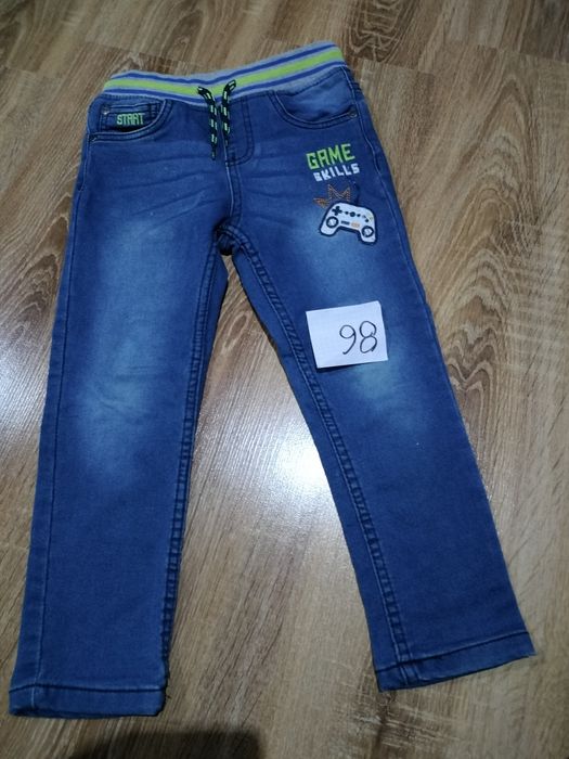 Jeansy dla chłopca 98