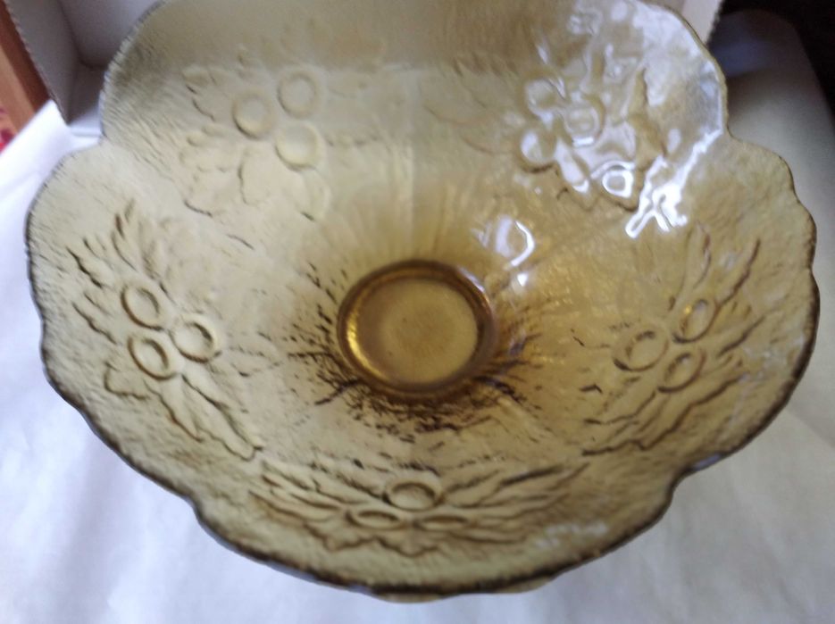 Продам салатник СССР цветное стекло