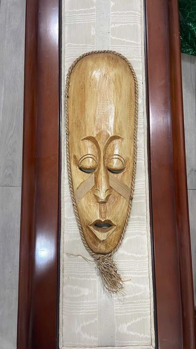 Máscaras Decorativas africanas em madeira esculpida à mão