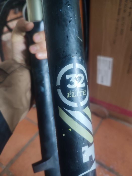 Suspensão Fox 32 Performance Elite