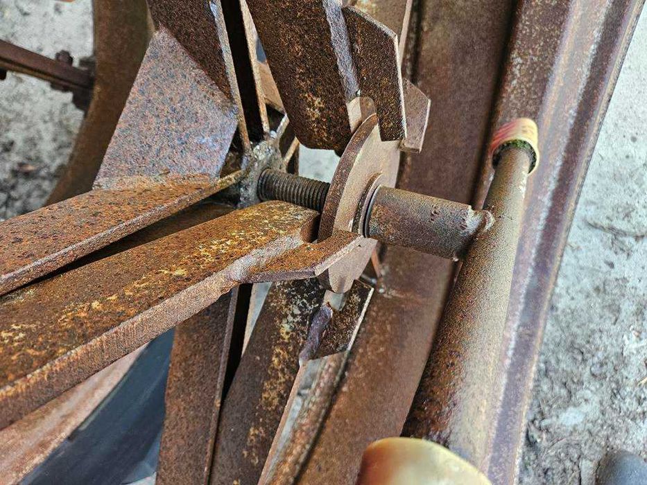 2 Koła rolnicze, bliźniaki, uprawowe 13,6R38