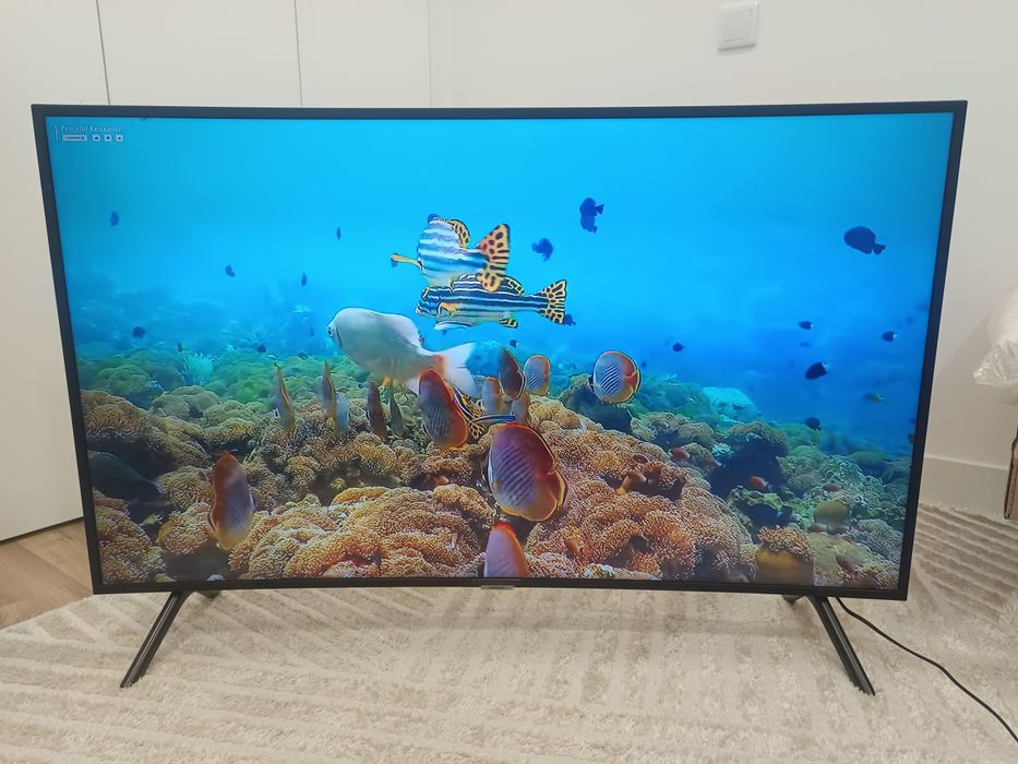 TV SAMSUNG UE49NU7305K (LED - 49'' - Curved 4K Ultra HD - Smart TV) Negociável