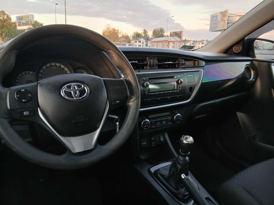 Toyota Auris 2015 r. 1,6
