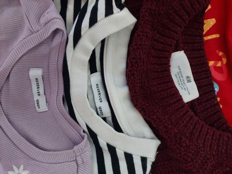Sprzedam komplet ubrań dziewczynka 122/128 h&m, smyk, reserved i inne.