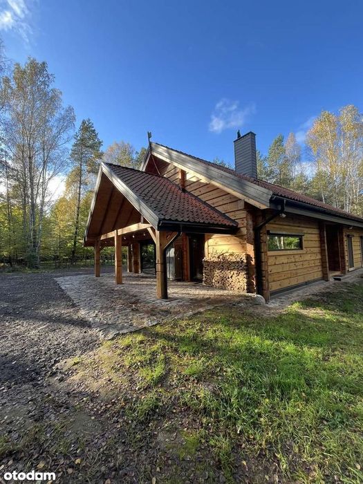 Dom z bala Zyzdrojowa Wola