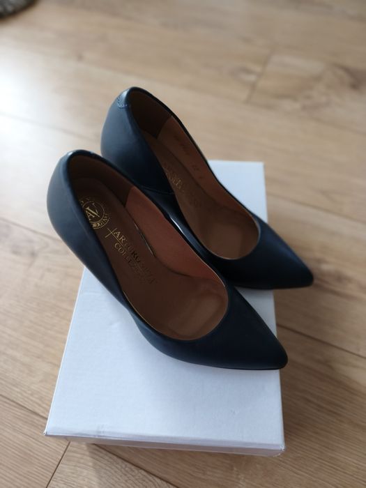 Buty czółenka na obcasie 35 Arturo Vicci