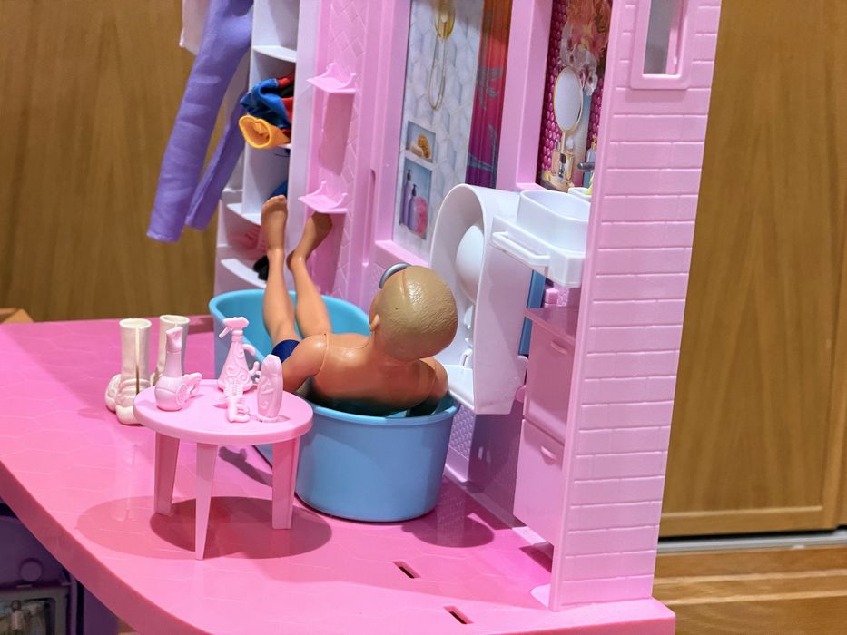 Casa da Barbie com bonecos