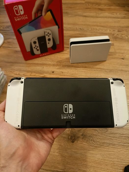 Switch Oled 64GB com 7 Jogos (Zelda ToTK, Mario Odyssey, etc)