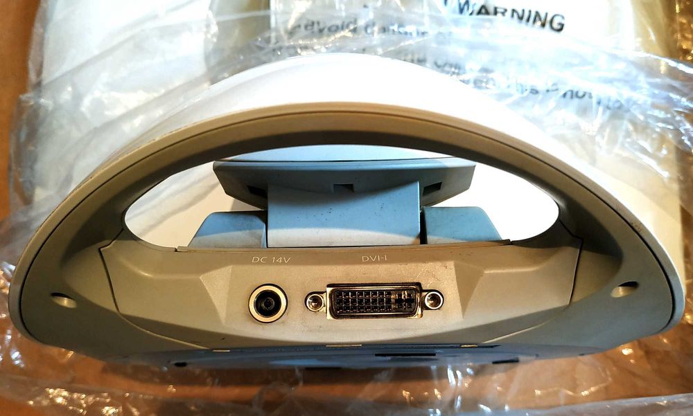 Монитор 17"SAMSUNG SyncMaster 760BF (гибкая система поворота дисплея)