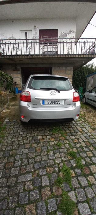Toyota Auris 5 lugares