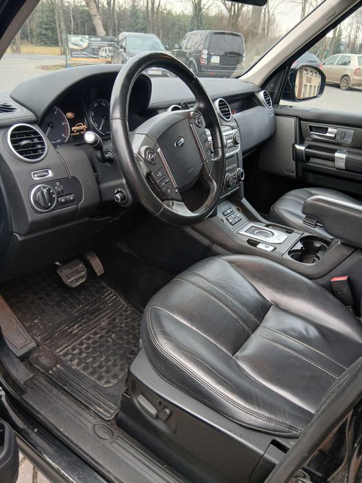Land Rover Discovery 4