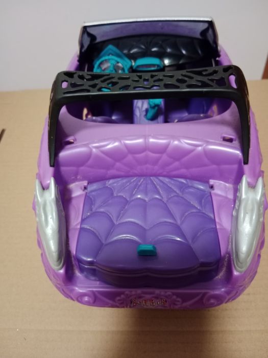 Auto monster high