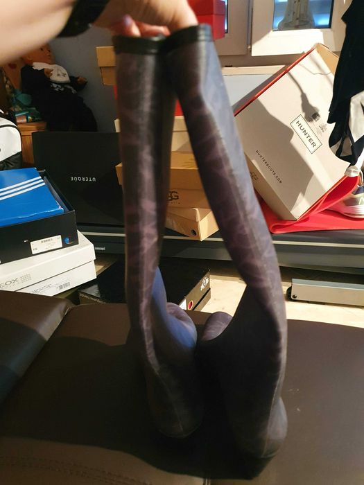 Galochas da marca Giorgio Armani