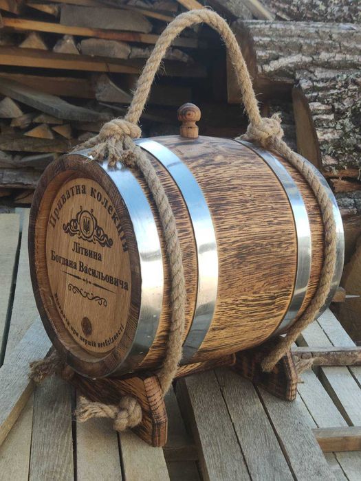 Бочки дубові для напоїв діжка бочка дубова для алкоголю вина коняку