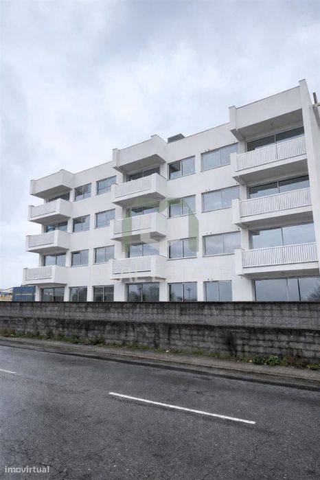 Apartamento T3 NOVO no centro de Amares