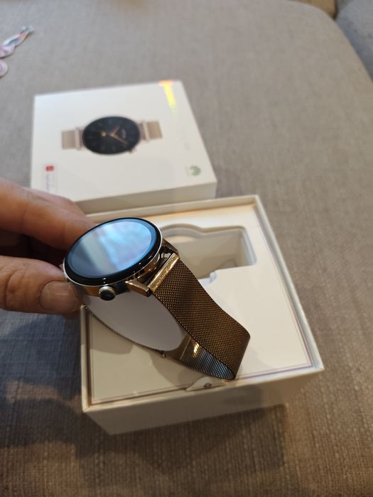 Huawei watch GT3 42mm gold